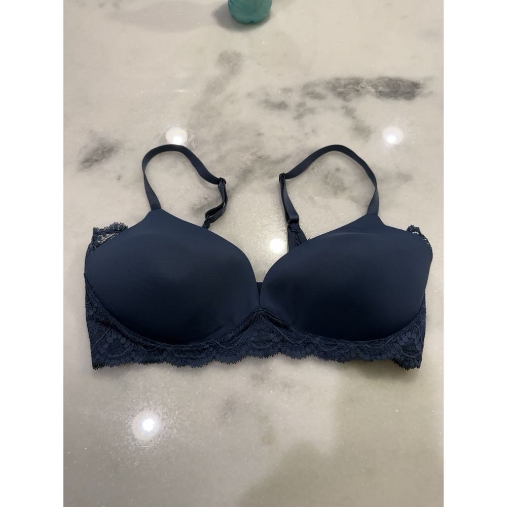 Adore Me Bra 36D Wireless Pre Owned